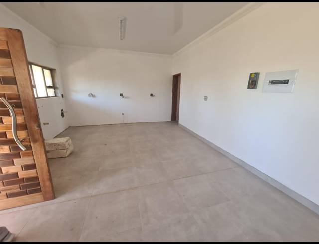 1 BEDROOM APARTMENT TO LET IN WATERVAL EAST